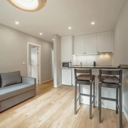 아파트 Crystal Palace Garden Stylish By Vacationy 포르투