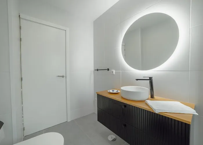 Apartment Crystal Palace Garden Stylish By Vacationy Porto