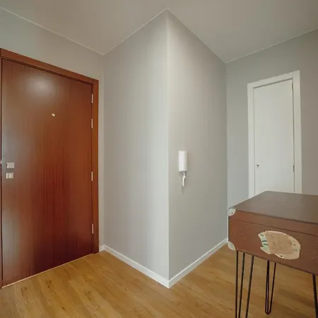 Crystal Palace Garden Stylish By Vacationy