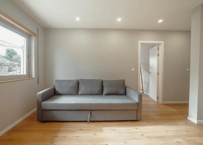 Crystal Palace Garden Stylish By Vacationy